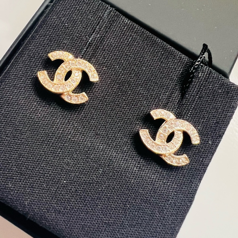🔥CHANEL Crystal CC Earrings